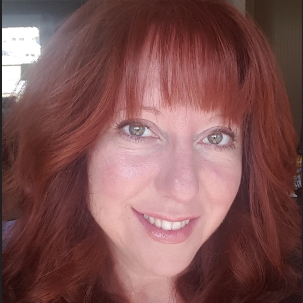 Meet your Posher, Carrie